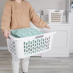 Panier à linge Sterilite, Panier à linge en plastique avec poignées