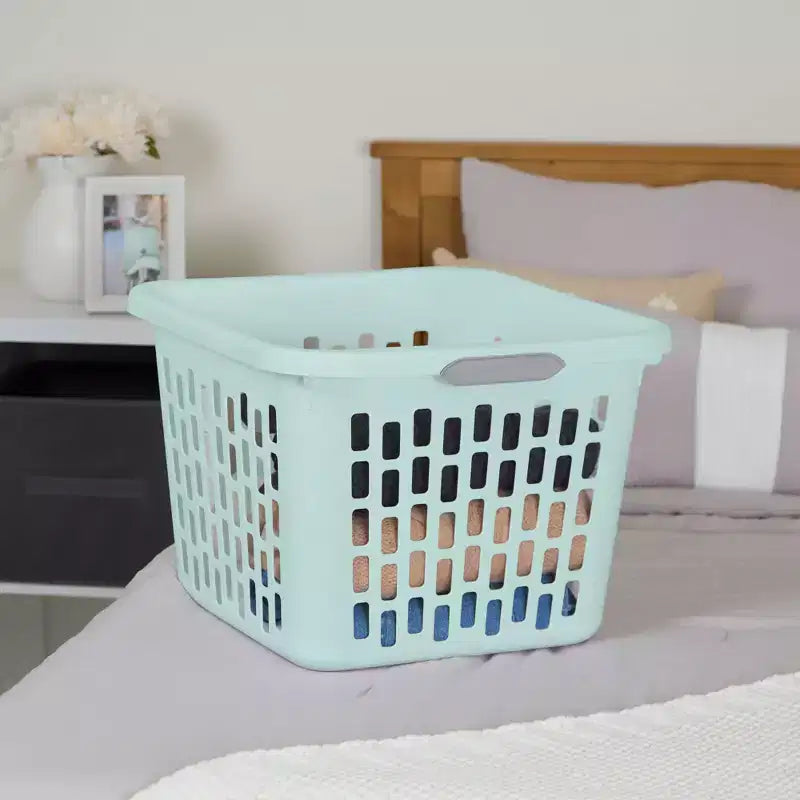 Panier à linge Sterilite, Panier à linge en plastique avec poignées