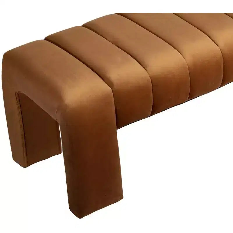 Meridian Furniture, Banc Andaz