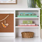 Bureau, huche et chaise pour enfants Guidecraft Avery - Blanc : Bureau d'ordinateur en bois pour enfants avec étagères de rangement et tiroirs, table d'étude et chaise pour filles