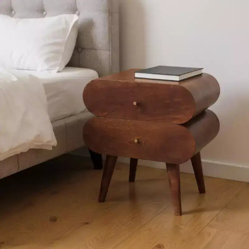 Table de chevet HomeRoots 20 en bois massif de châtaignier à deux tiroirs