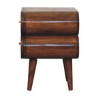 Table de chevet HomeRoots 20 en bois massif de châtaignier à deux tiroirs