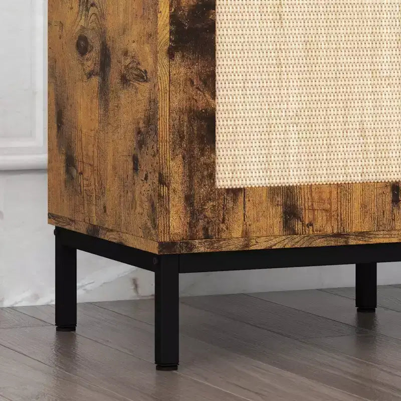 Table de chevet en bois avec porte en rotin, construction durable, design élégant, pour chambre à coucher, salon