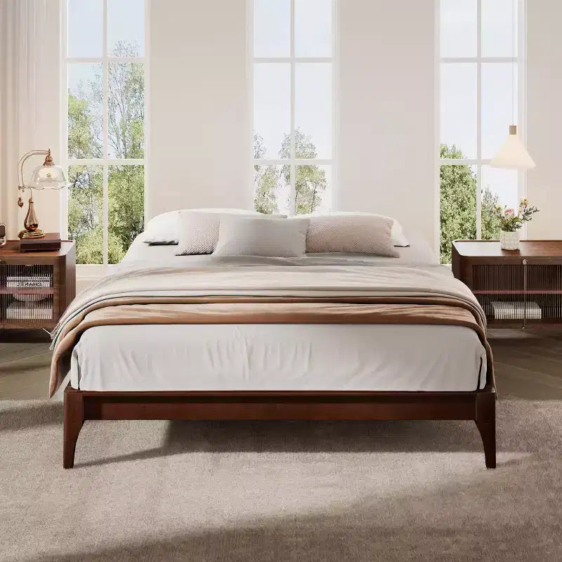 Lit plateforme en bambou massif GDFStudio Johnny 30 cm avec lattes en bois et support métallique
