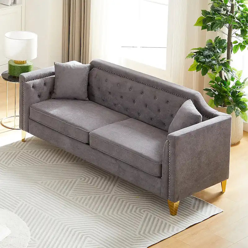 Canapé 3 places capitonné en chenille gris 61,5 avec accoudoirs cloutés couleur cuivre, 2 coussins