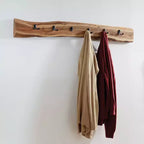 Banc en bois à bord naturel à 48 épingles avec ensemble de patères Naturel - Alaterre Furniture