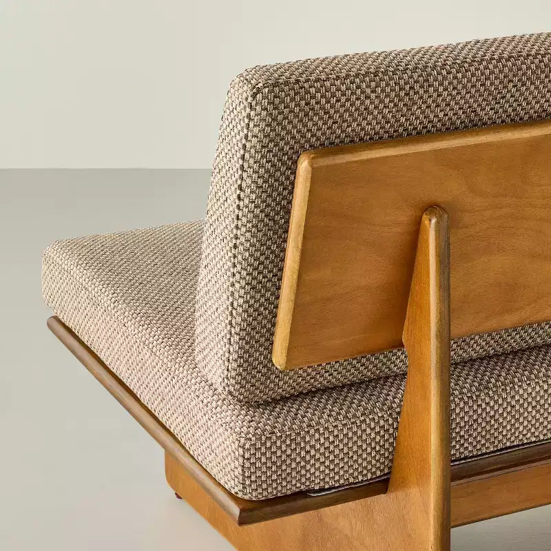Banc mi-siècle rembourré en tissu texturé Mushroom Weave avec dossier - Hearth & Hand™ avec Magnolia