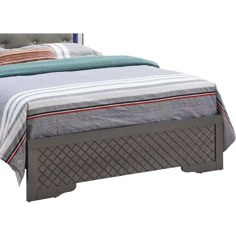 Lits panneaux Passion Furniture Verona et Queen