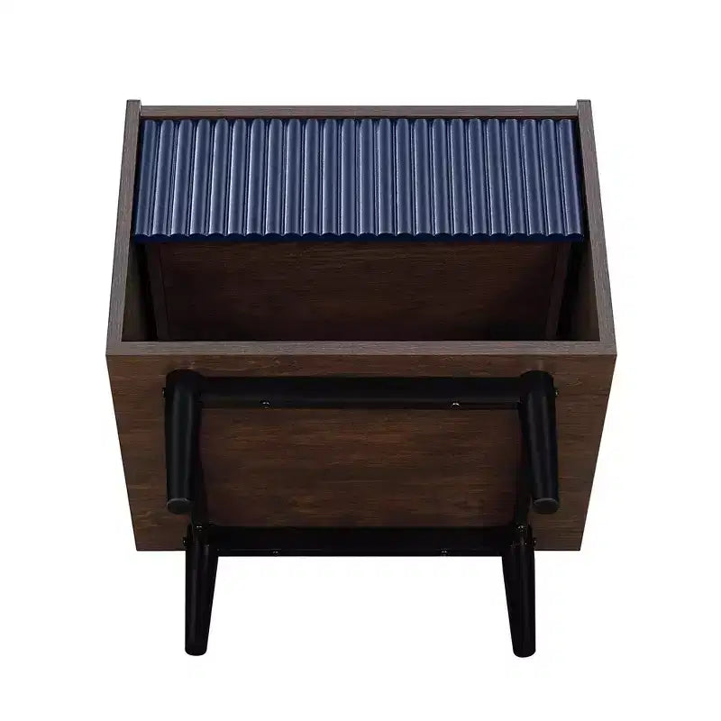 Table de chevet Duane moderne côtelée avec tiroir - Manhattan Comfort