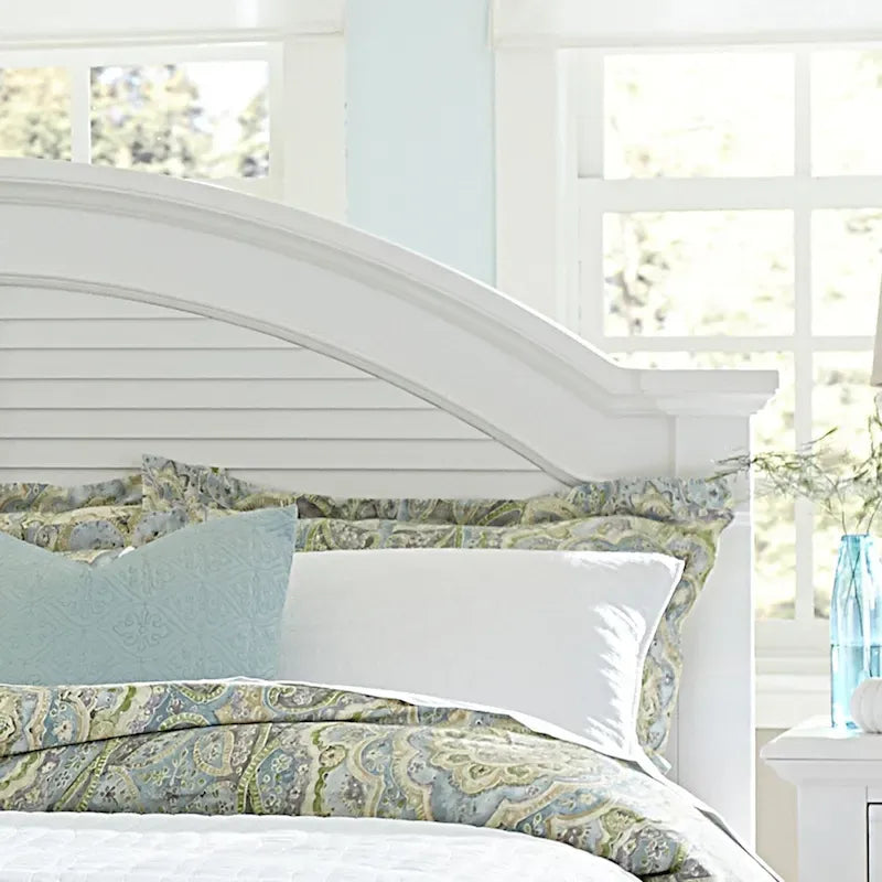 Tête de lit capitonnée Oyster White King avec détails à persiennes