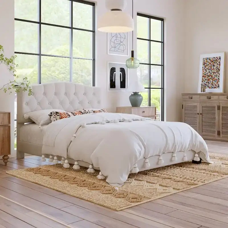 Lit plateforme rembourré beige, tête de lit incurvée en selle, capitonné en losange, Queen/King