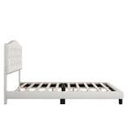 Lit plateforme rembourré beige, tête de lit incurvée en selle, capitonné en losange, Queen/King